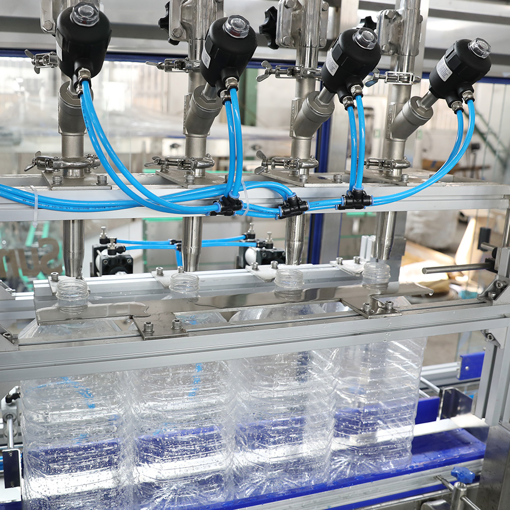 Máquina de llenado de agua líquida potable de botella lineal automática de 5L