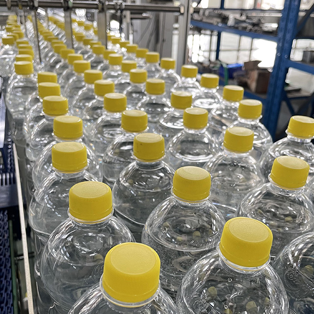 Línea de producción de fabricación de máquinas llenadoras de agua embotellada 15000BPH